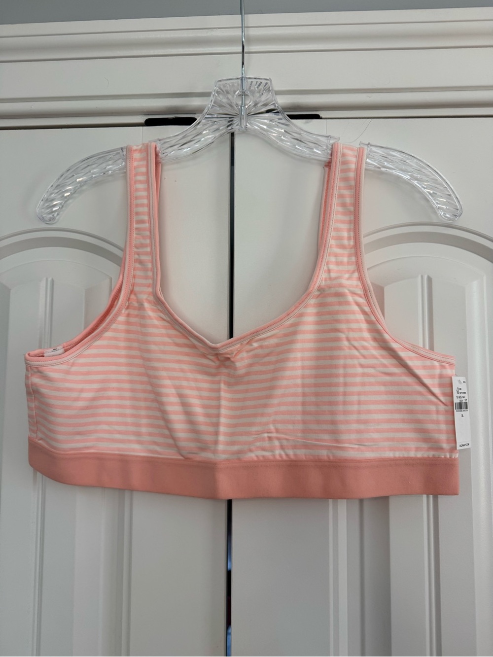 NWT Old Navy striped blush and cream sports bra size XL